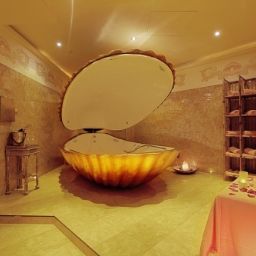  Riverside City Hotel & Spa