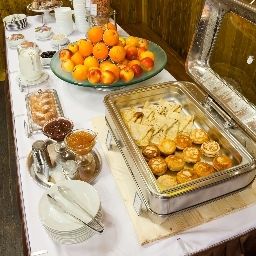 Buffet Prague Inn