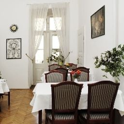 Vista interior Kálvin Ház Fotos