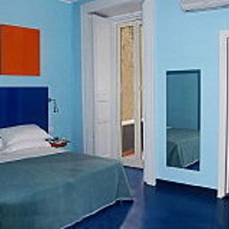 Chambre Correra 241