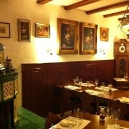 Salle du petit-déjeuner située dans le restaurant Rathausglöckel Fotos