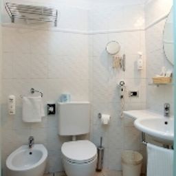 Bathroom Paradise Hotel