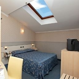 Paradise Hotel