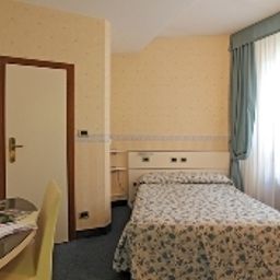 Paradise Hotel