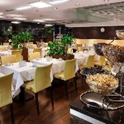 Breakfast room Austria Trend Hotel Congress