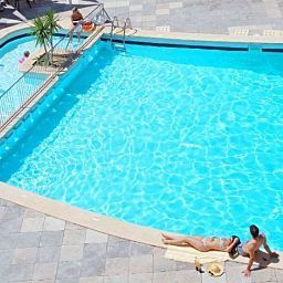 Piscine Roc Portonova Apartamentos