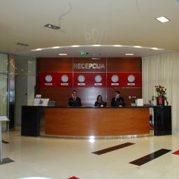 Recepción Antunovic Zagreb