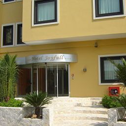 Vue extérieure Joyfull Fotos