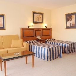  Pyr Fuengirola Aparthotel