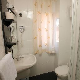 Bathroom Szőnyi