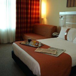 Zimmer Holiday Inn Express BOLOGNA - FIERA