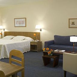 Suite Aspen Suites Hotel