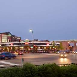  DoubleTree by Hilton Minneapolis - Park Place