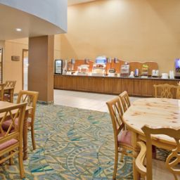 Restaurant Holiday Inn Express Hotel & Suites BRANSON 76 CENTRAL Fotos