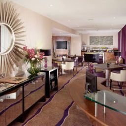 Холл Crowne Plaza LONDON - EALING