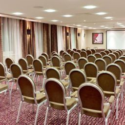 Конференц-зал Crowne Plaza LONDON - EALING