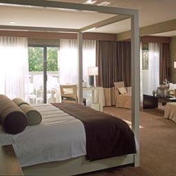 Suite Luxe Sunset Boulevard Hotel