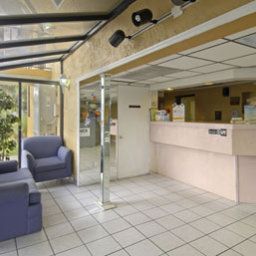 Exterior view Travelodge Kissimmee Maingate Suites