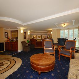 Hall an Ascend Hotel Collection Member The Virginian Suites