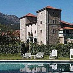 Vista exterior Torre de Ruesga Hotel - Palacio
