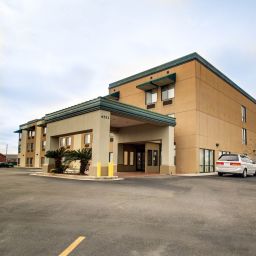 Quality Inn &  Suites Hattiesburg