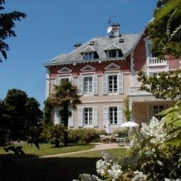 Vista exterior Domaine de Bassilour Chateaux et Hotels Collection