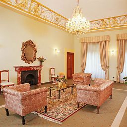 Hall Villa San Lucchese Fotos