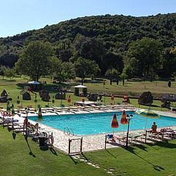 Pool Casolare Le Terre Rosse