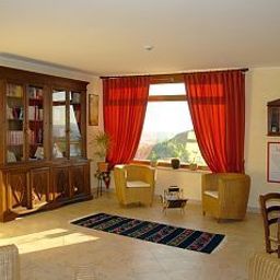 Hall Country House Entropia