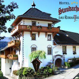 Exterior view STAUDACHER HOF - das Roman(T)ische Haus