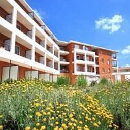 Exterior view Park & Suites Confort Aix La Duranne Résidence de Tourisme Fotos