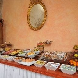 Буфет Metamorphis Excellent Old Town