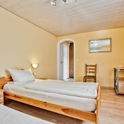  Kreuz Beim Tom Landgasthaus