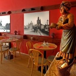 Ristorante U Stare Pani At The Old Lady