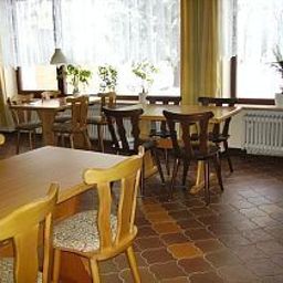 Sala de desayuno en el restaurante Schatz´n Hof Fotos
