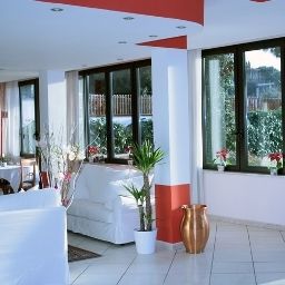 Hall One Park Hotel