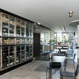Бар Holiday Inn VILLACH