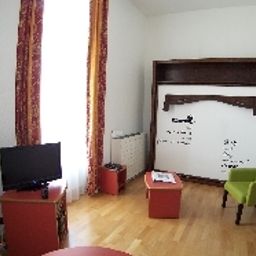 Vista interior AppartHotel Privilodges Chateau Perrin Résidence Hôtelière