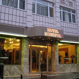 Widok zewnętrzny Monopol Hotel