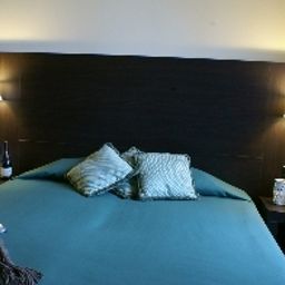 Room Versailles Fotos