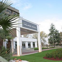 Фасад Palace Hotel Zingonia