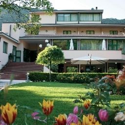Widok zewnętrzny Guesia Village Hotel
