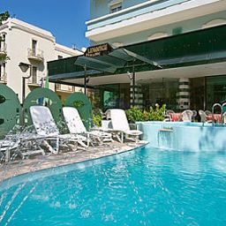 Piscina Levante
