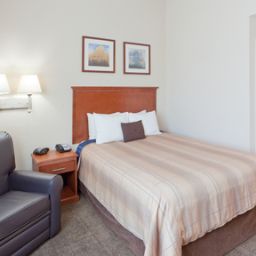  Candlewood Suites MANASSAS