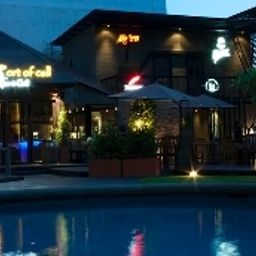 Бар The Tawana Bangkok