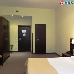  M-Hotel