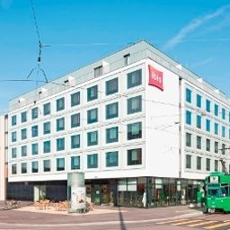 Vista exterior ibis Basel Bahnhof