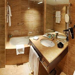 Ванная Eurostars Budapest Center