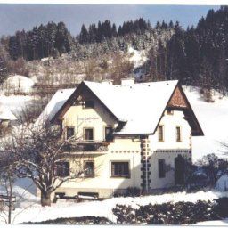 Außenansicht Ferienwohnungen-Frühstückspension Peter Löcker Pension