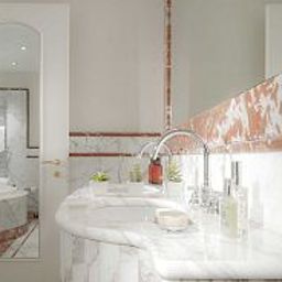 Cuarto de baño Golden Tower Hotel & Spa